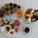 Bronze בודרום