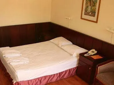 Bronze Hotel 2*