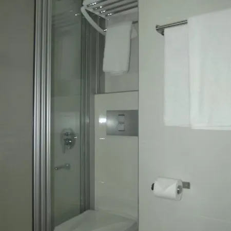 Hotel Bronze 3*